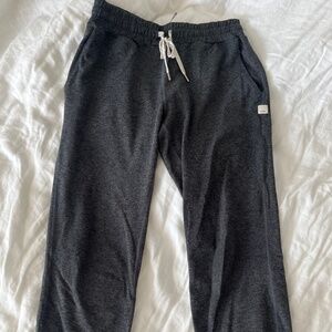 Vuori Performance Joggers (women’s) size XS Charcoal Heather EUC